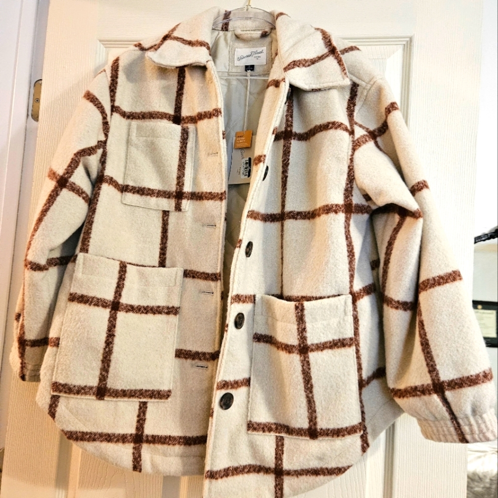 NWT Universal Thread Plaid Coat size medium cream and brownish red